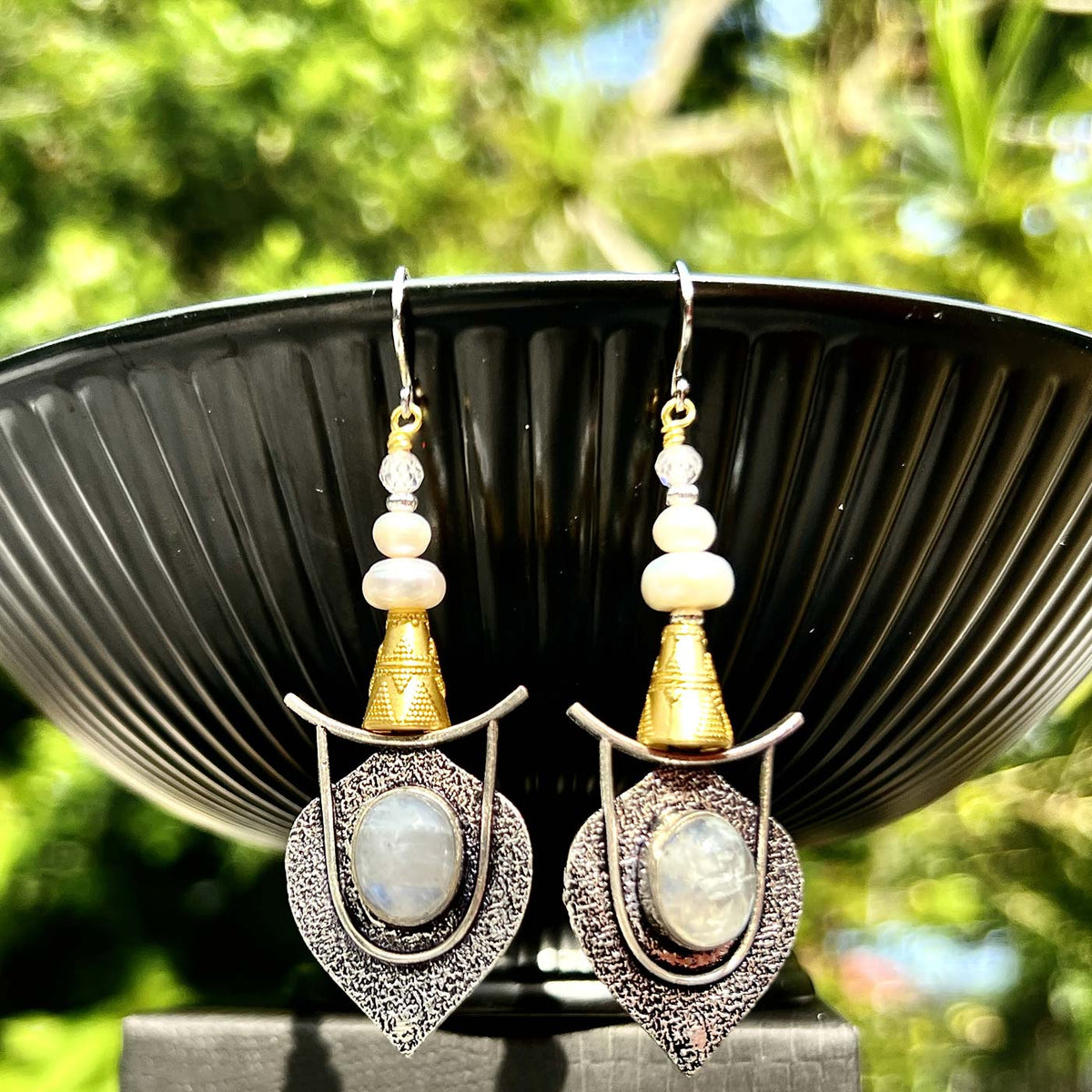N°1008 Statement Earrings - The Pearl Collection