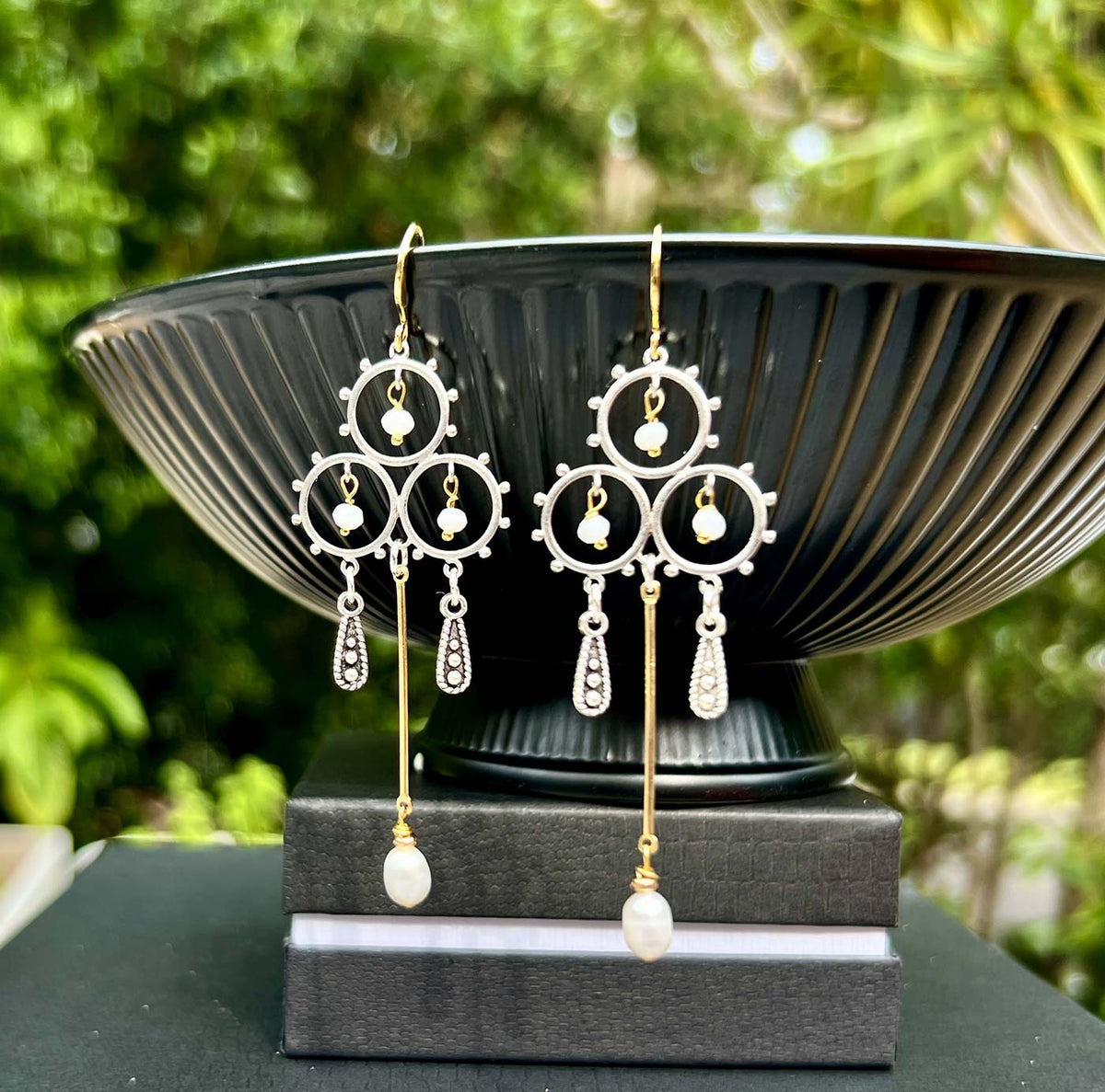 N°1012 Statement Earrings - The Pearl Collection