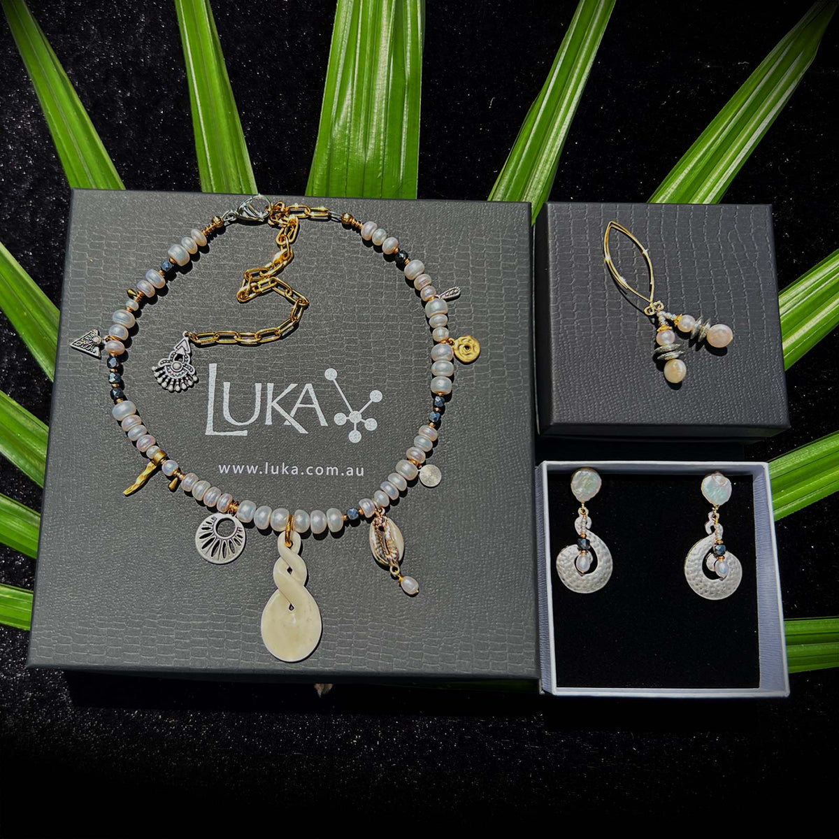 No 17 Christmas 2023 Special Set