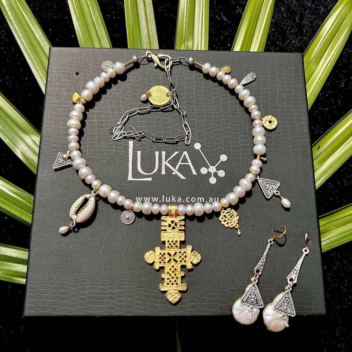 N°1058 Necklace &amp; Earrings Set - The Pearl Collection