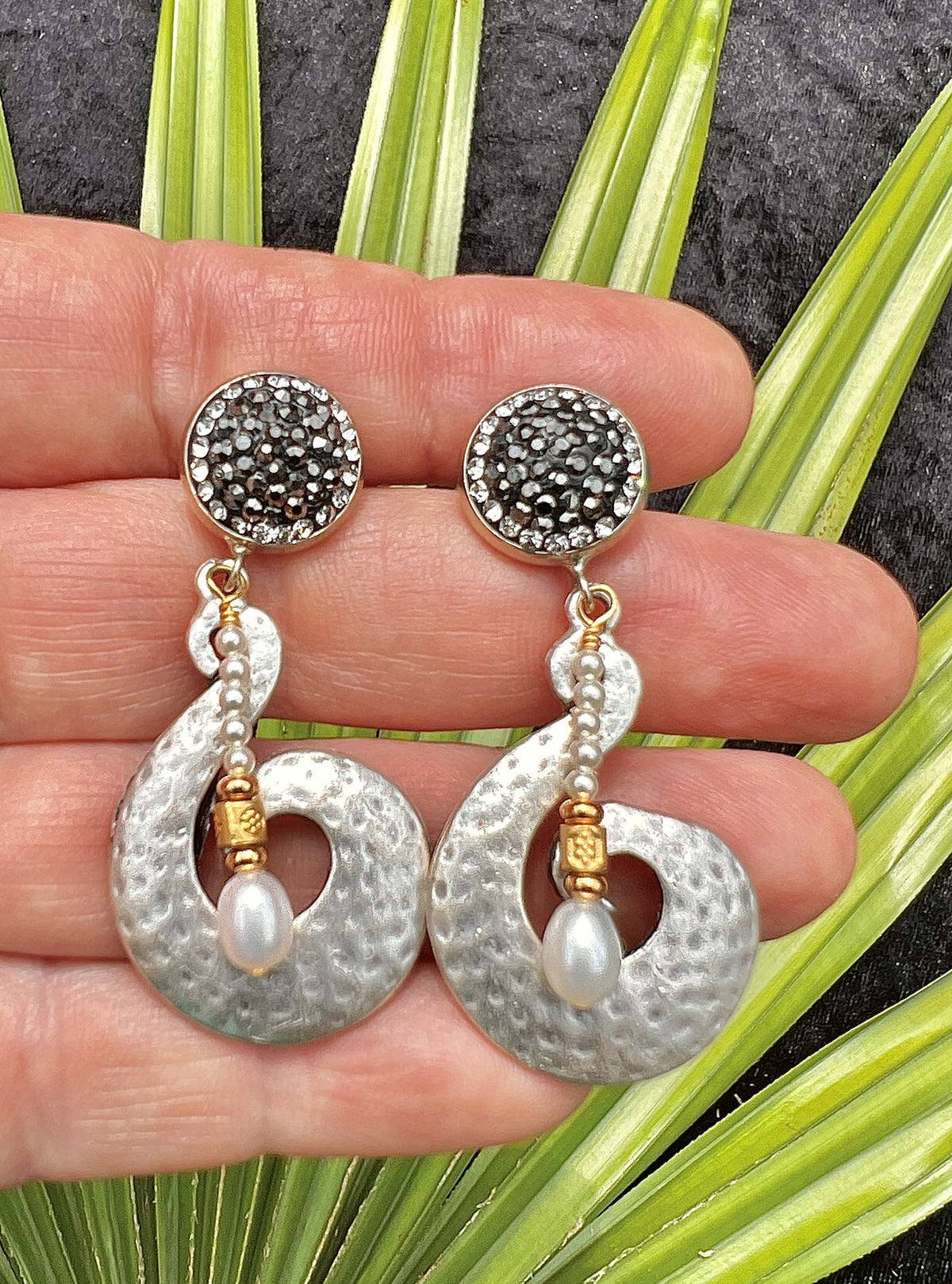 N°1063 Necklace &amp; Earrings Set - The Pearl Collection