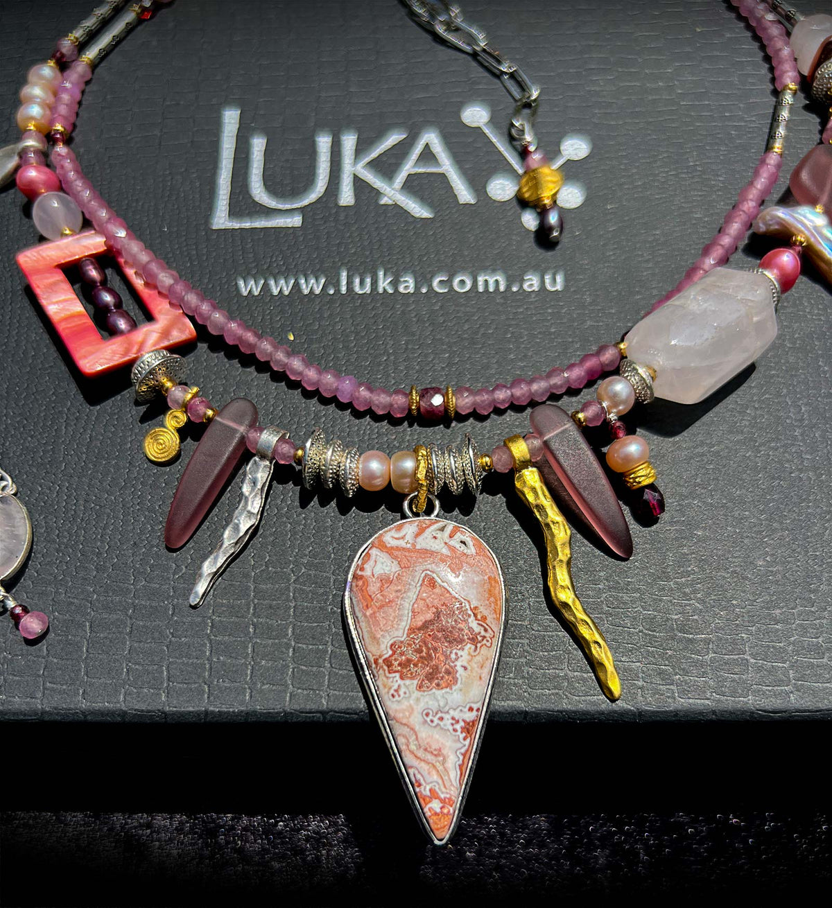 No 82 Christmas 2023 Special Set