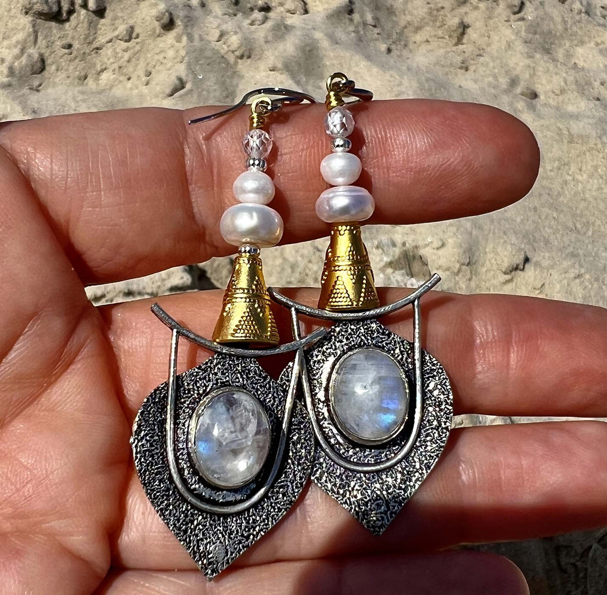 N°1008 Statement Earrings - The Pearl Collection