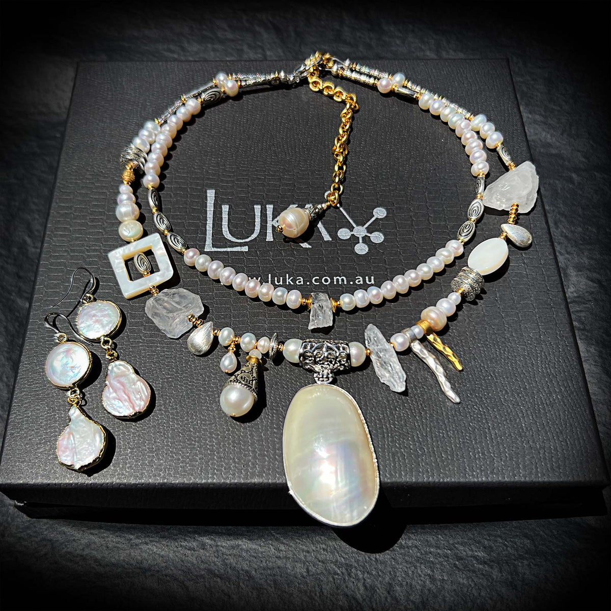 N°811 For the Love of Pearls Statement Earrings Necklace &amp; Earring Set No 1